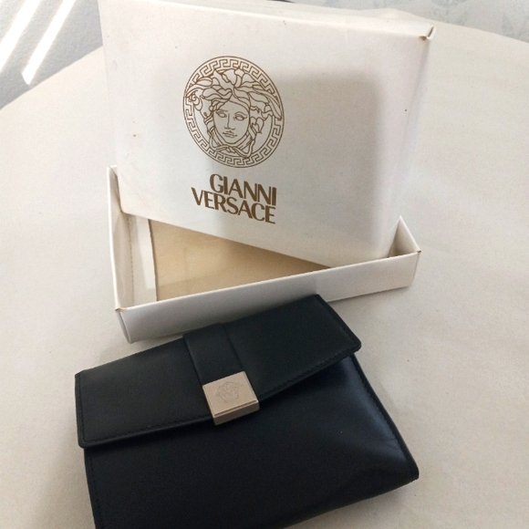 Versace Handbags - Gianni Versace Authentic Leather Unisex Tri-Fold Wallet in Black Portagfolio